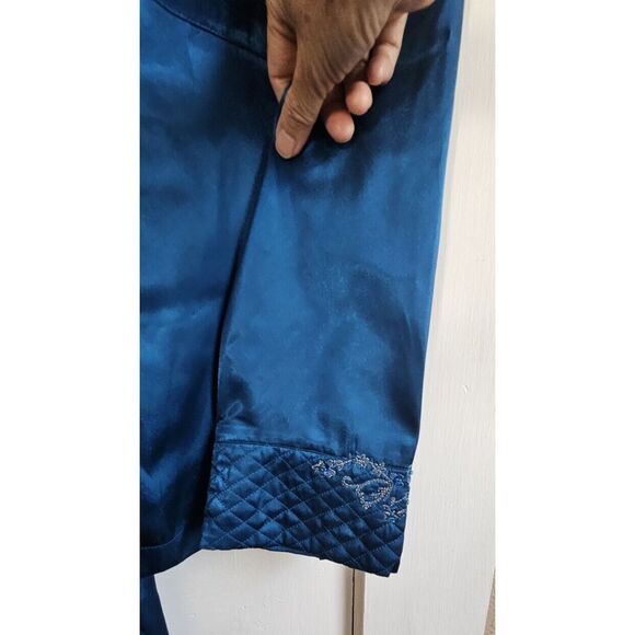 Morgan Taylor Intimates woman Sz M silky satiny blue embroidery 2pcs set of pjs - Picture 5 of 13